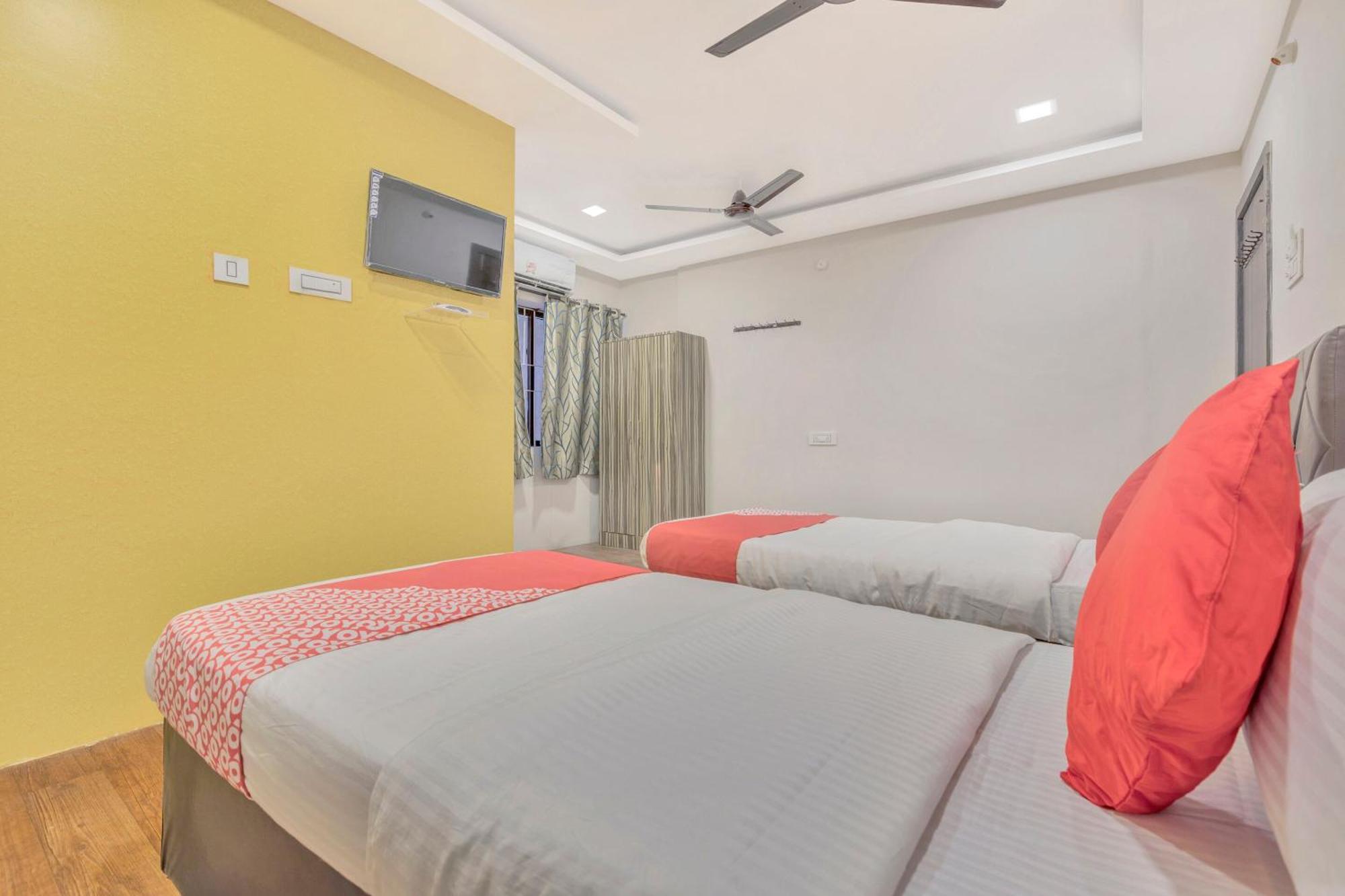 Hotel O Ankitha Grand Kondapur  Exterior photo